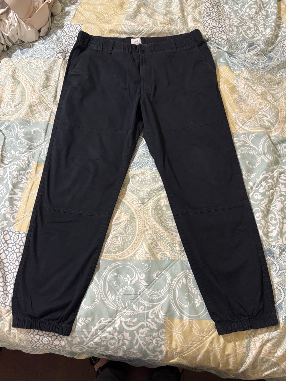 H&M Men's Jogger Pants in Black